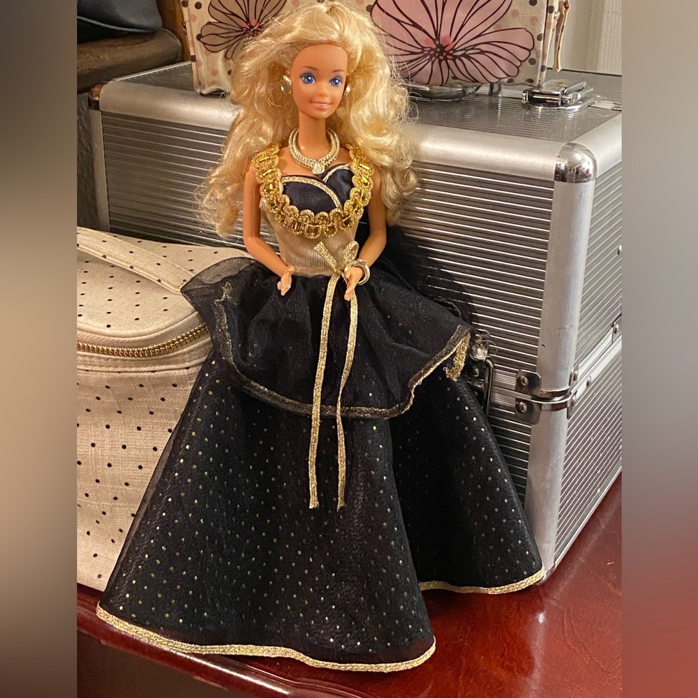Mattel Barbie Doll - Picture 6 of 8